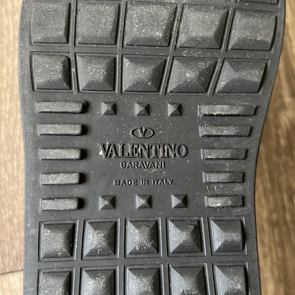 Valentino Garavani Snaeakers - Picture 11 of 15